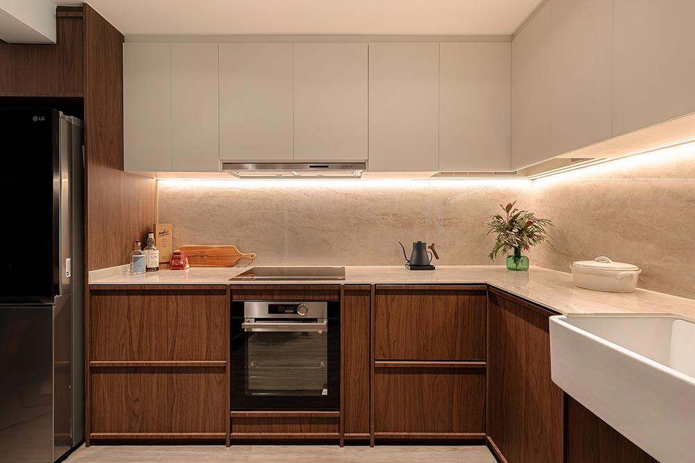Modern Kitchen with Countertop and Kitchen Backsplash