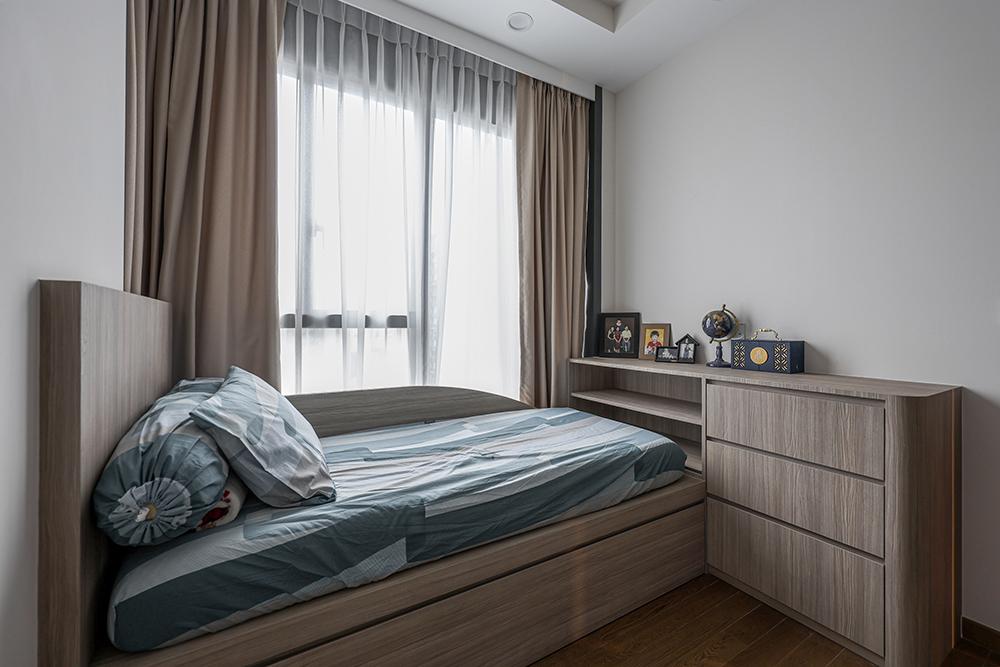 Modern Bedroom with Built-in Bed and Storage Cabinets