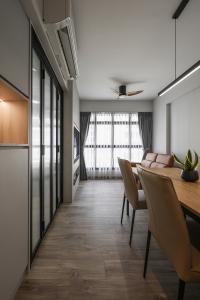 Modern Living Room at Garden Vale @ Tengah