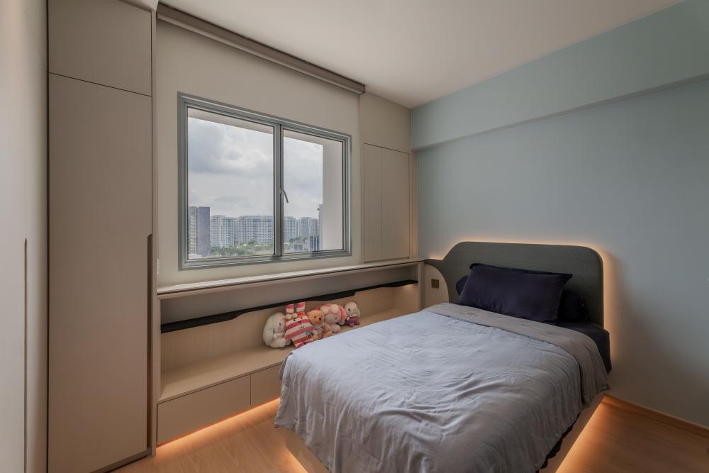 Contemporary Bedroom with Vinyl Flooring and Bay Window