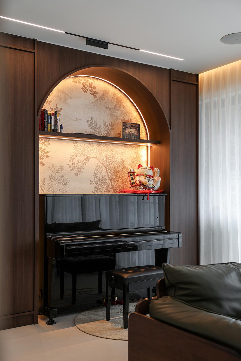 Minimalist Living Room with Storage Cabinets and Display Cabinets