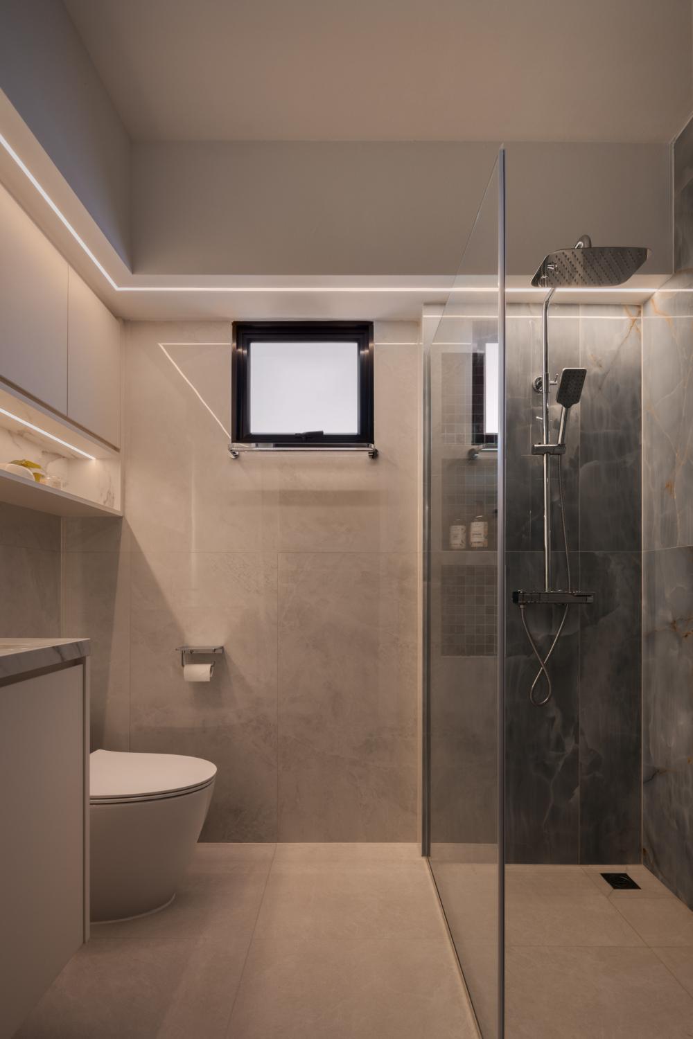 Modern Bathroom with Shower Screen and Rainshower