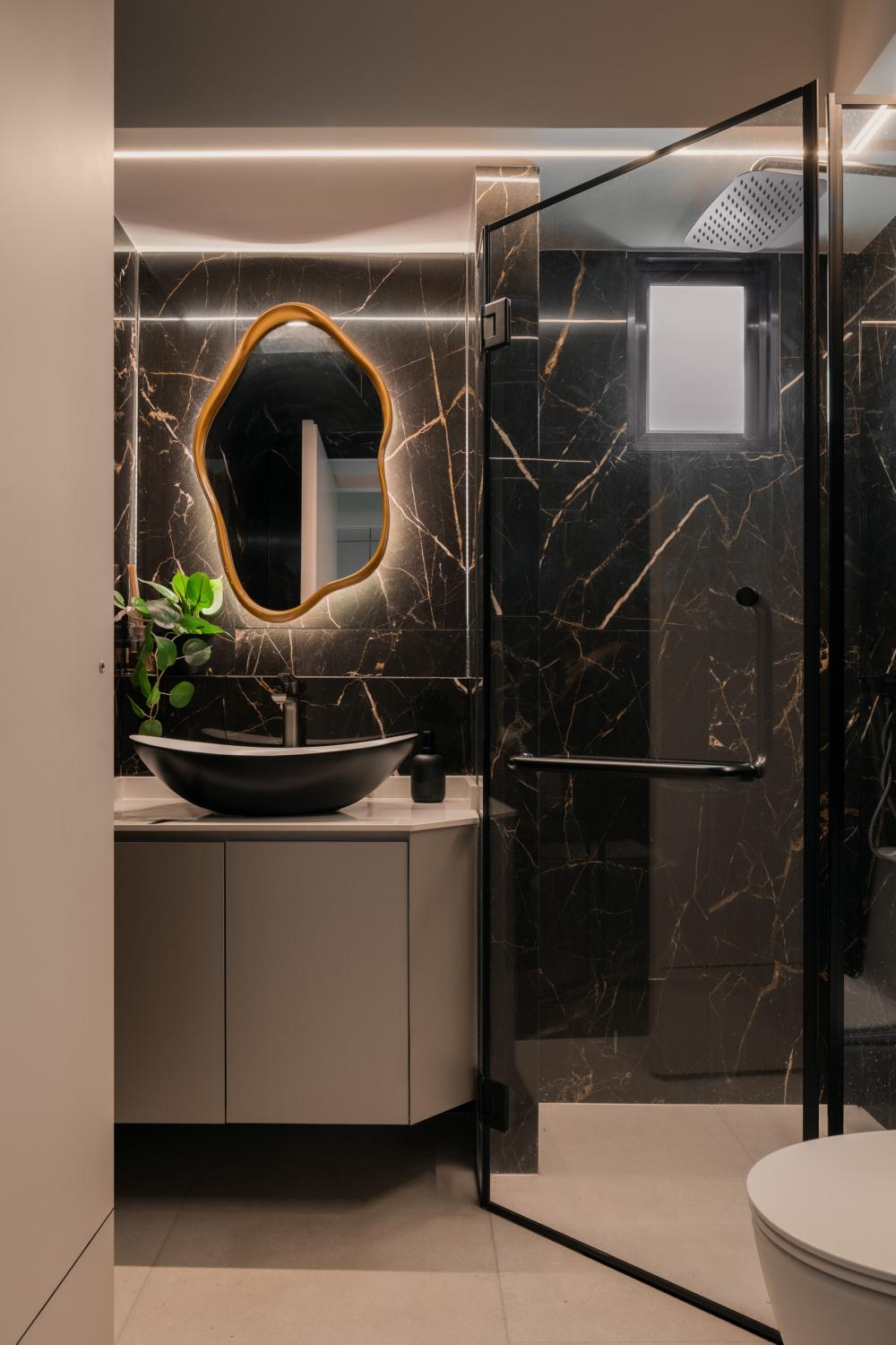 Modern Bathroom with Homogeneous Tiles and Mirror