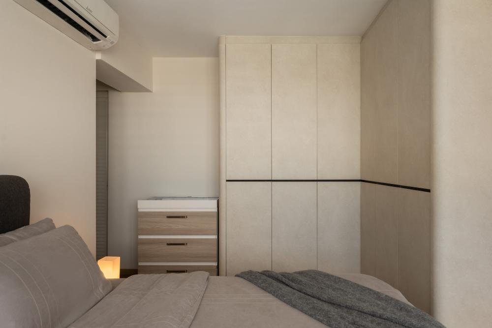 Minimalist Bedroom with Wardrobe and Queen Bed