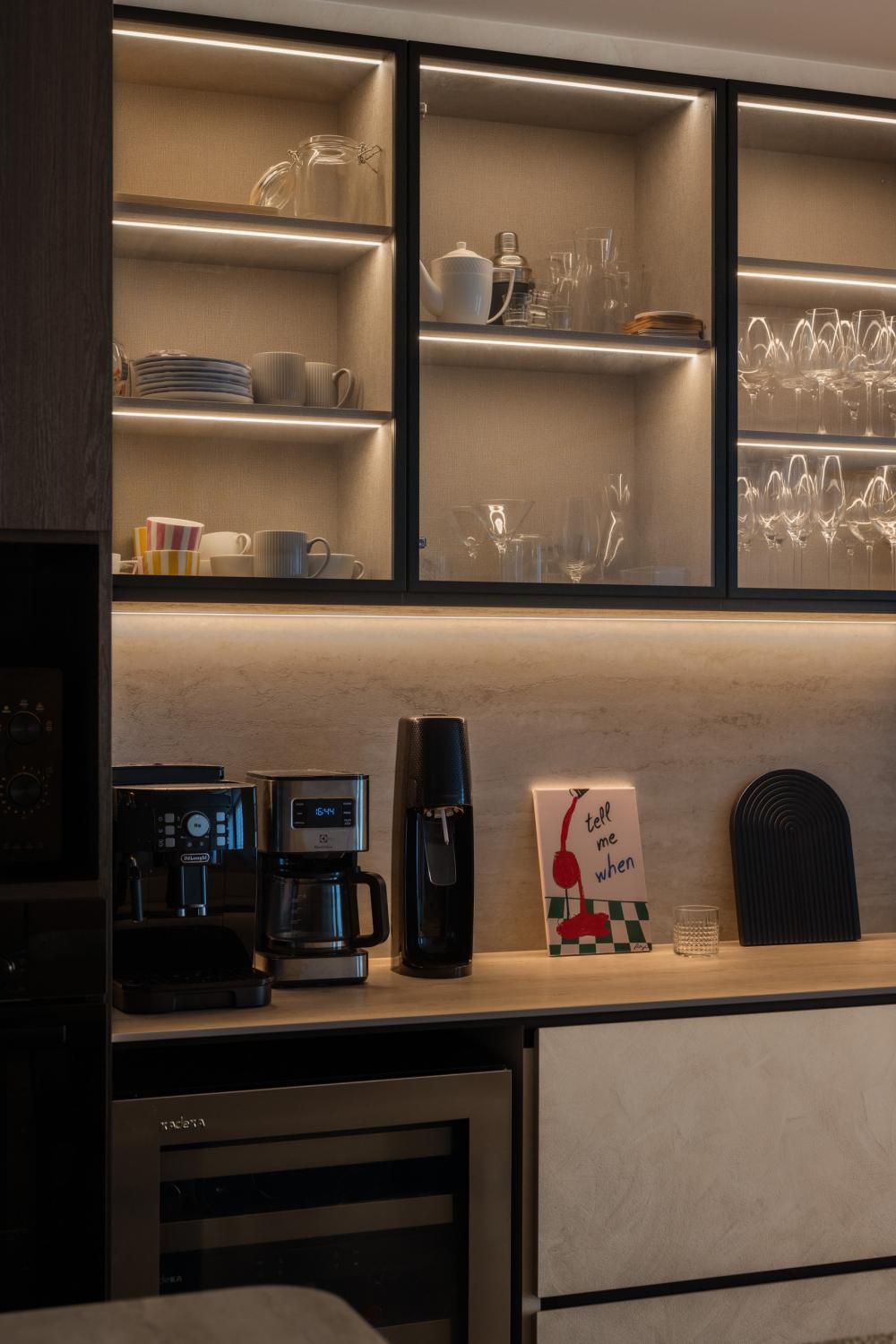 Minimalist Dining Room with Countertop and Kitchen Backsplash