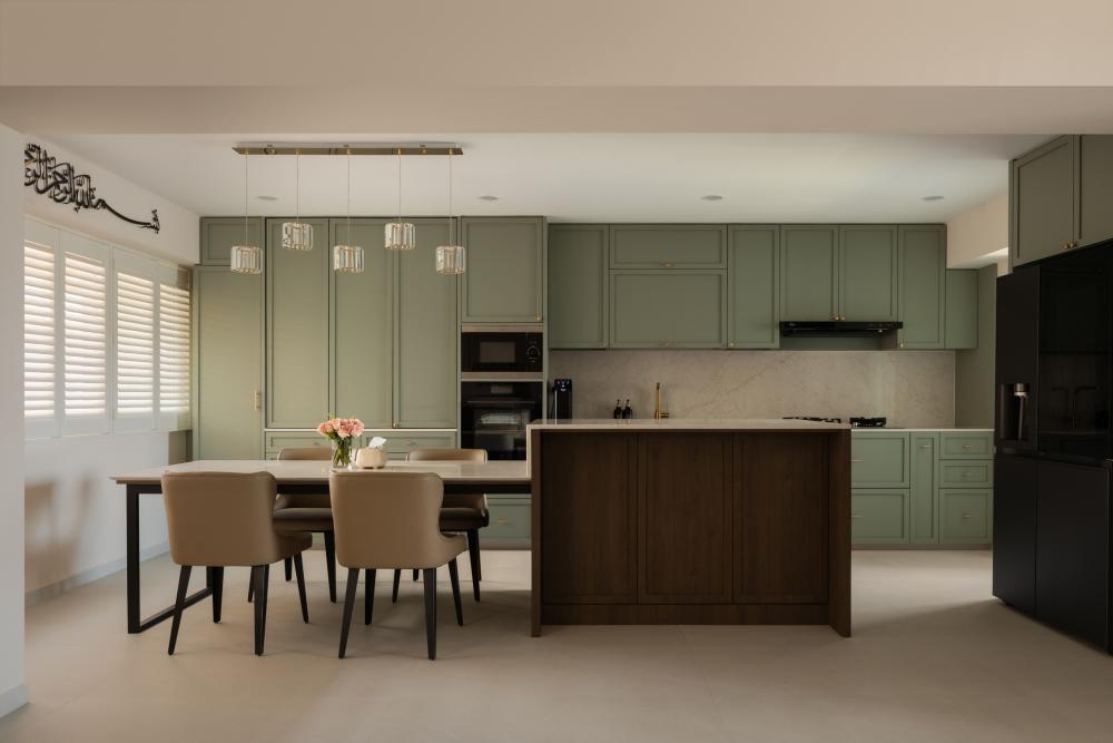 Modern Kitchen with Kitchen Island and Cupboard