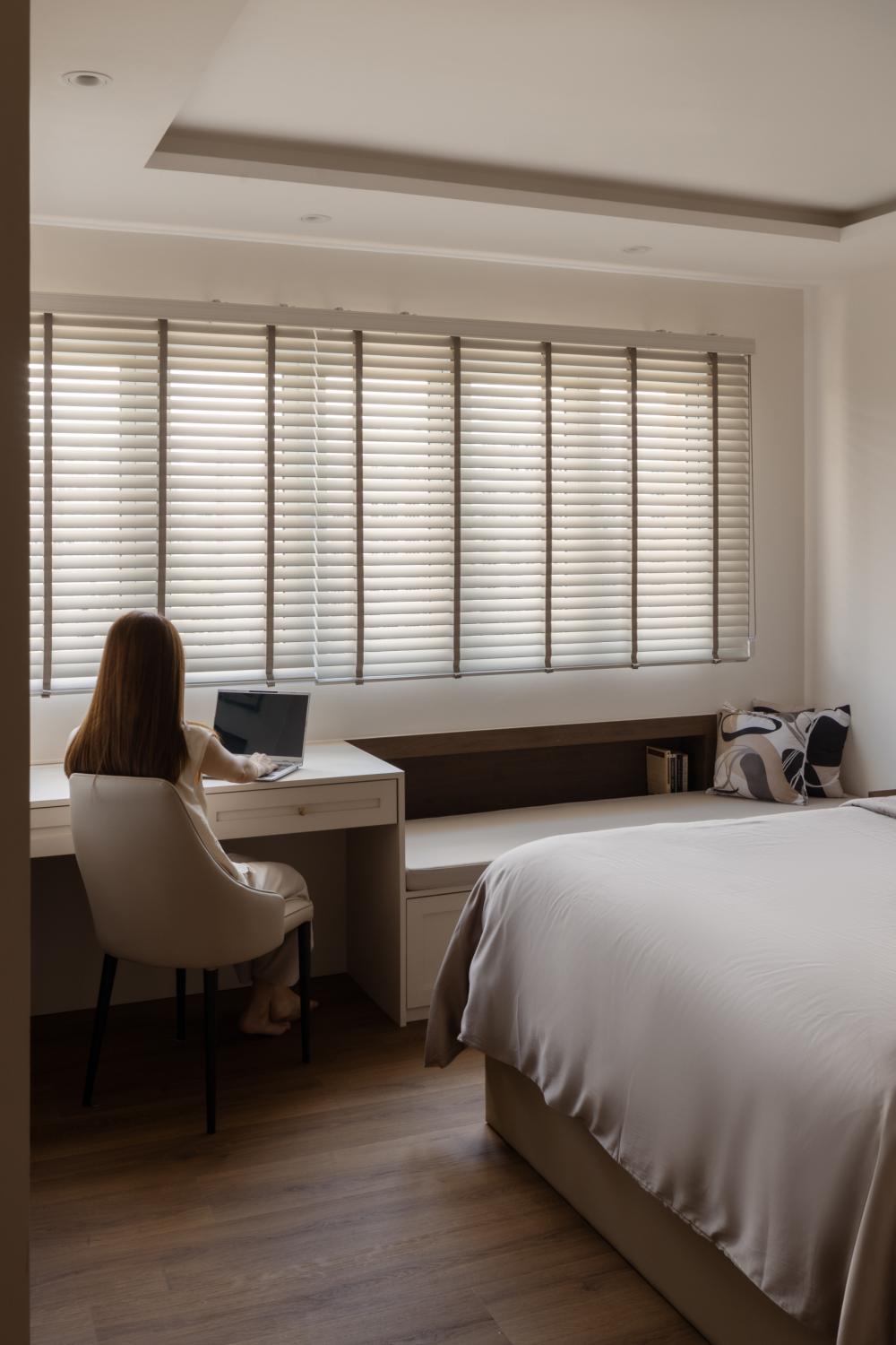 Modern Bedroom with Vinyl Flooring and Wood Flooring