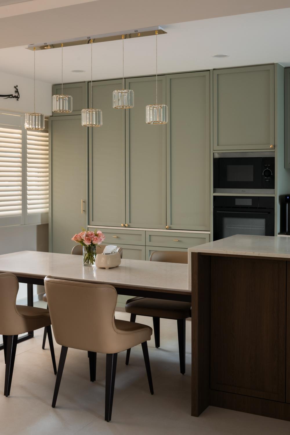 Modern Kitchen with Kitchen Island and Cupboard
