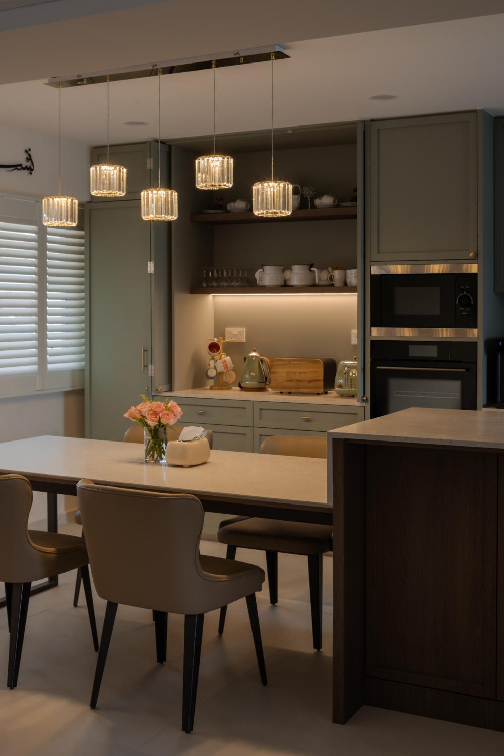Modern Kitchen with Kitchen Island and Cupboard