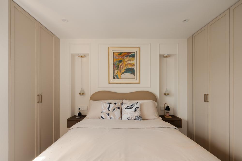 Modern Bedroom with Drop Light and Wardrobe
