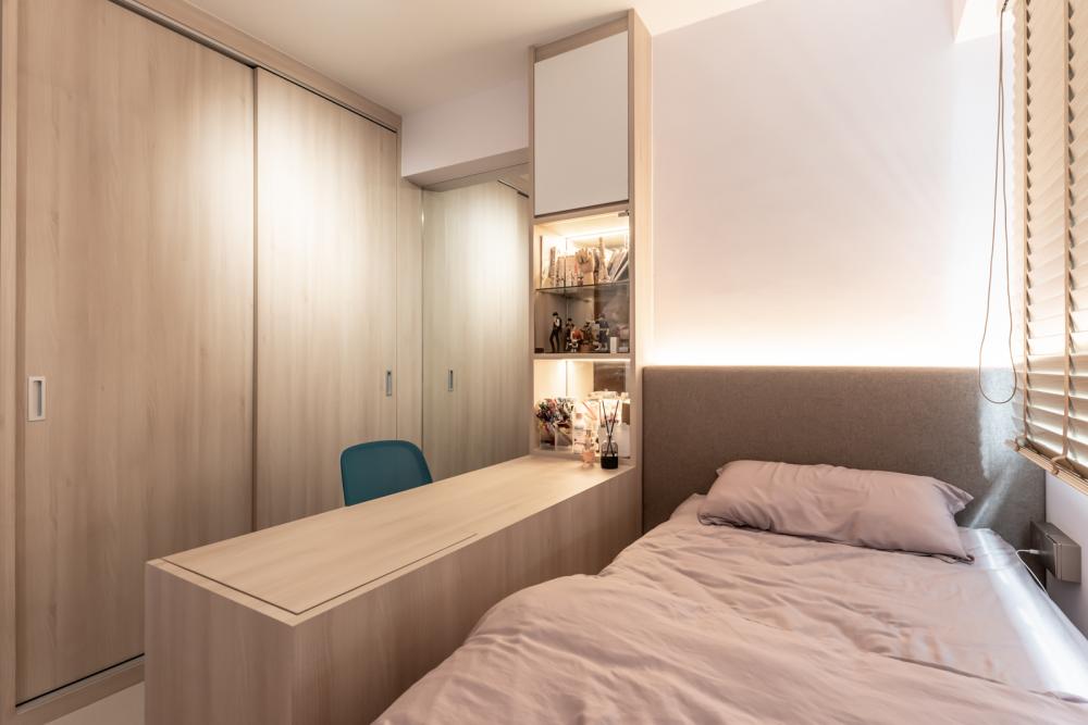 Modern Bedroom with Wardrobe and Sliding Wardrobe