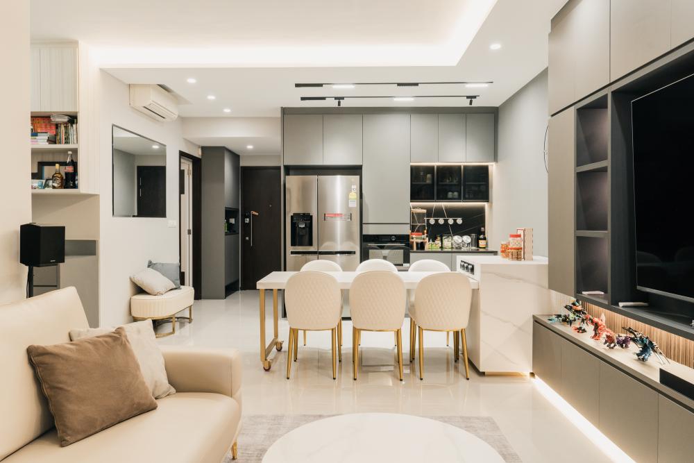 Modern Dining Room with Cove Lighting and Dining Table