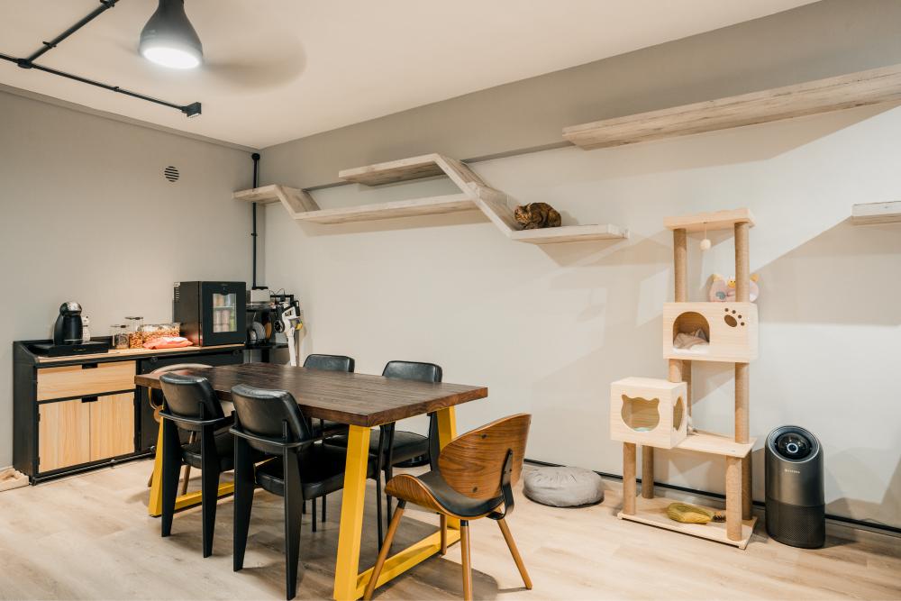 Industrial Dining Room with Ceiling Light and Dining Table
