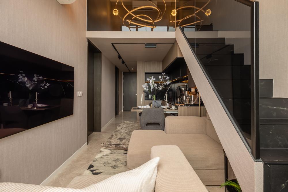 Modern Living Room with Countertop and Homogeneous Tiles