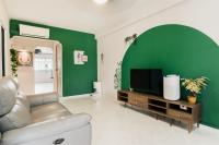 Contemporary Resale 3-Room HDB by Interior Artist