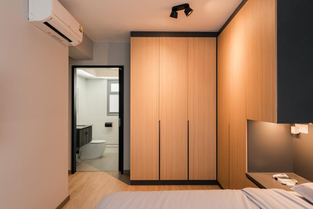 Modern Bedroom with Vinyl Flooring and Wardrobe