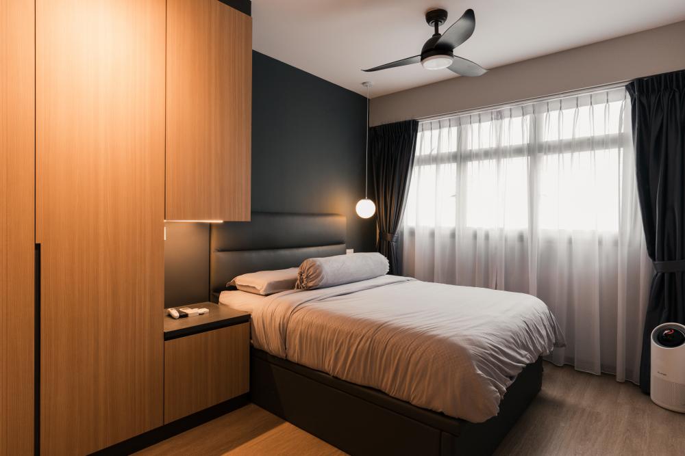 Modern Bedroom with Vinyl Flooring and Wardrobe