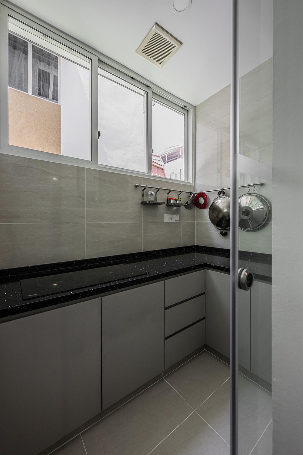 Modern Kitchen with Countertop and Kitchen Cabinets