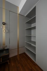 Modern Bedroom at 3-Storey Semi-Detached