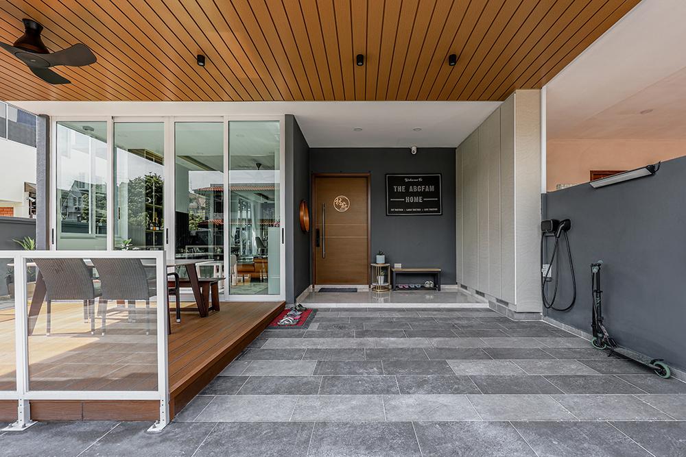 Modern Porch with Homogeneous Tiles and Awning