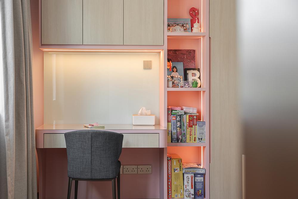 Modern Bedroom with Storage Cabinets and Display Cabinets