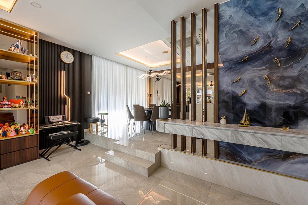 Modern Dining Room with Feature Wall and Mirror