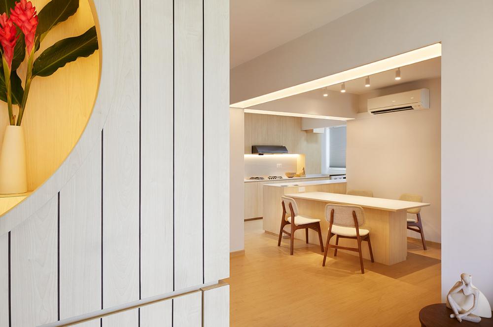 Minimalist Dining Room with Vinyl Flooring and Dining Table