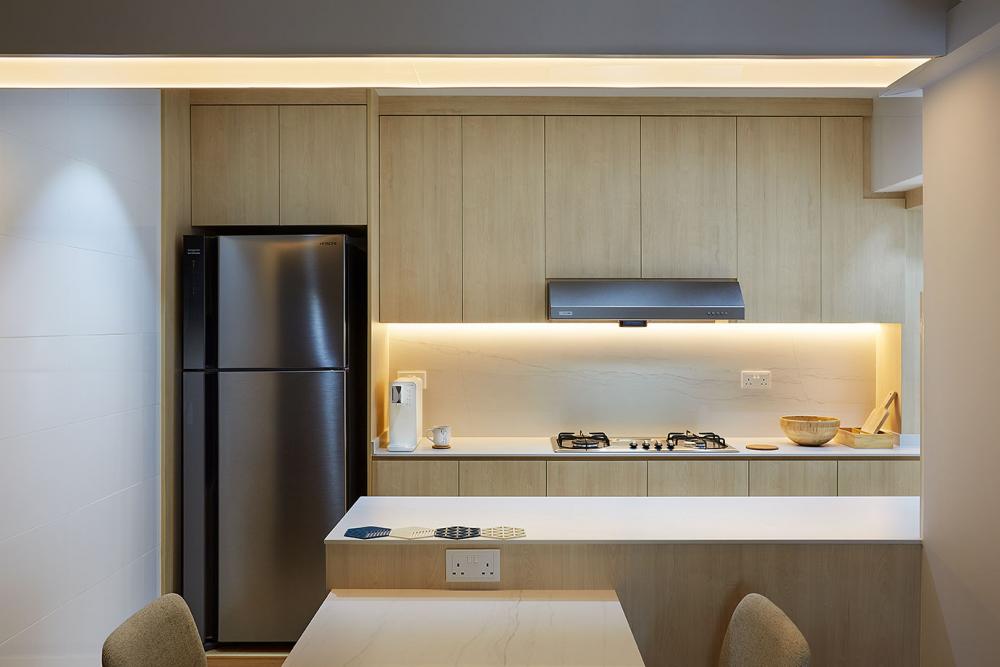 Minimalist Kitchen with Countertop and Open Kitchen