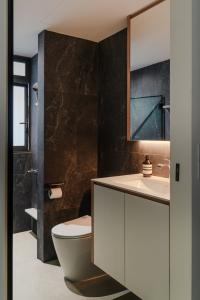 Modern Bathroom at iNz Residence
