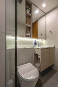 Scandinavian Bathroom at The Beverly