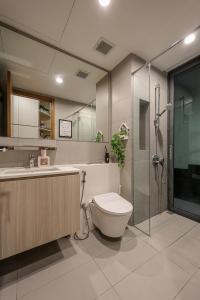 Scandinavian Bathroom at The Beverly