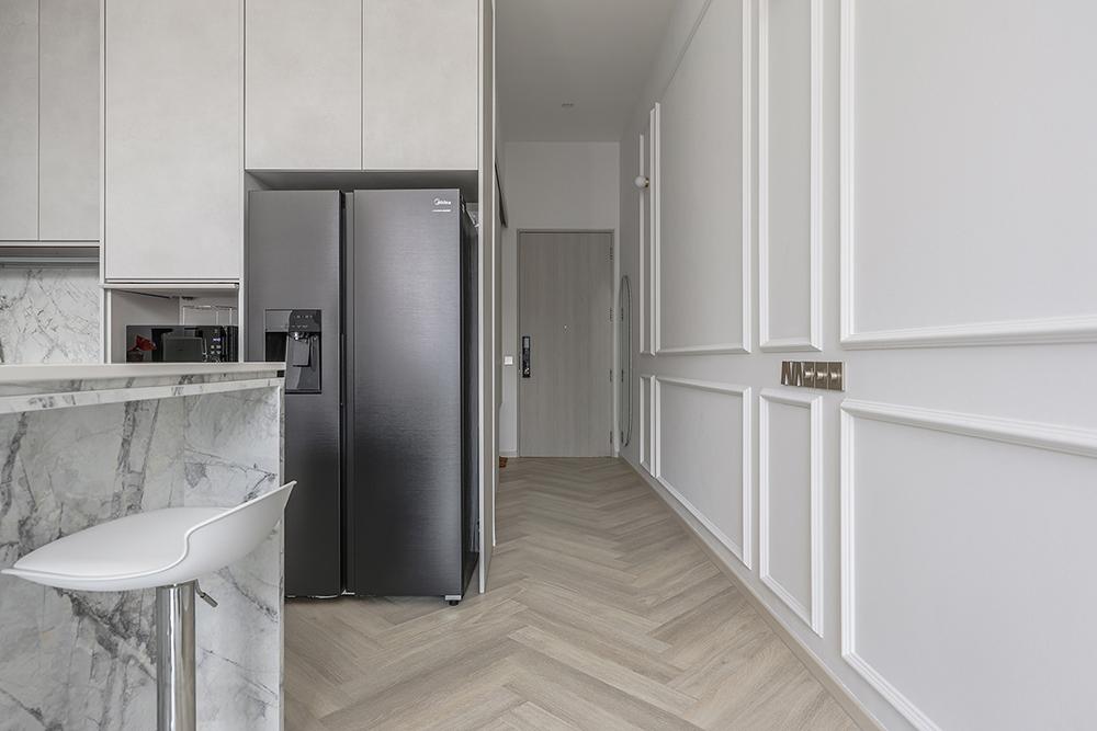 Modern Foyer with Vinyl Flooring and Feature Wall