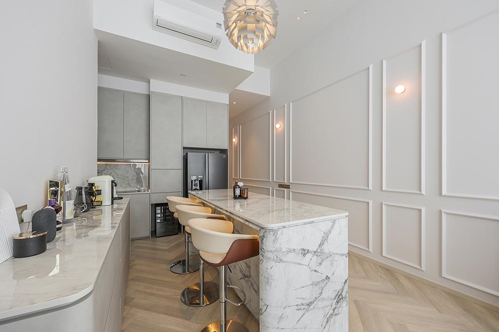 Modern Dining Room with Feature Wall and Open Kitchen