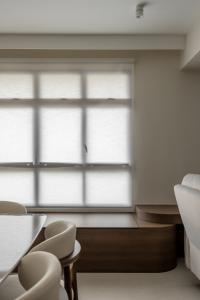 Minimalist Living Room at 95C Circuit Road