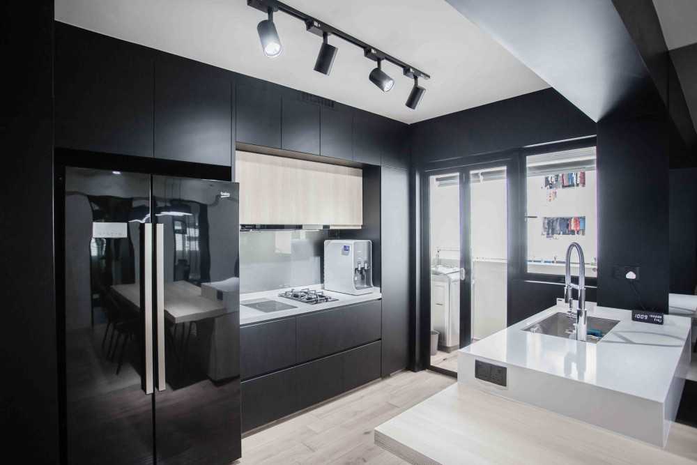 Contemporary Kitchen with Wood Flooring and Kitchen Window