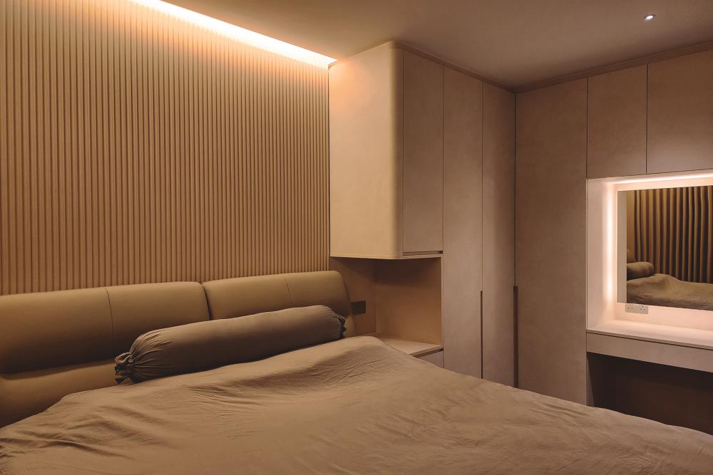 Minimalist Bedroom with Vinyl Flooring and Cove Lighting