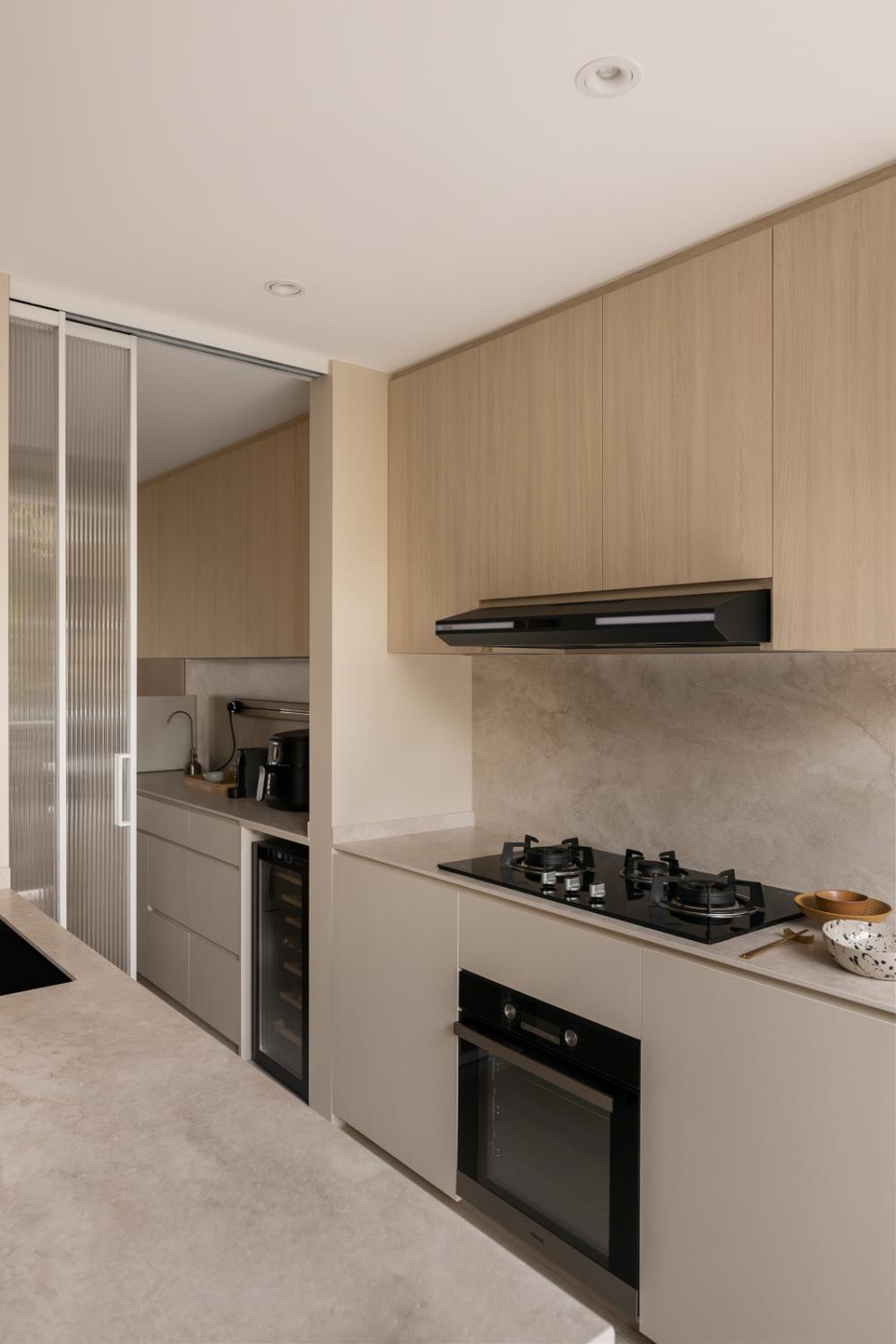Modern Kitchen with Countertop and Homogeneous Tiles