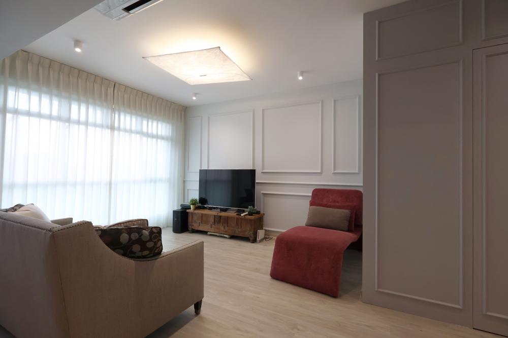 Contemporary Living Room with Vinyl Flooring and Sofa