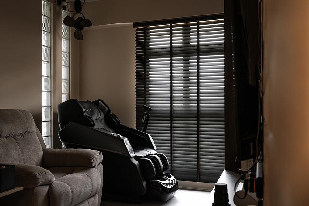 Eclectic Living Room with Paintings and Blinds
