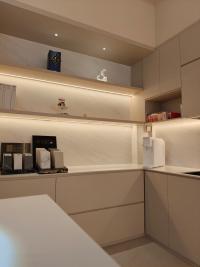 Minimalist Showroom at Oxley Bizhub 2