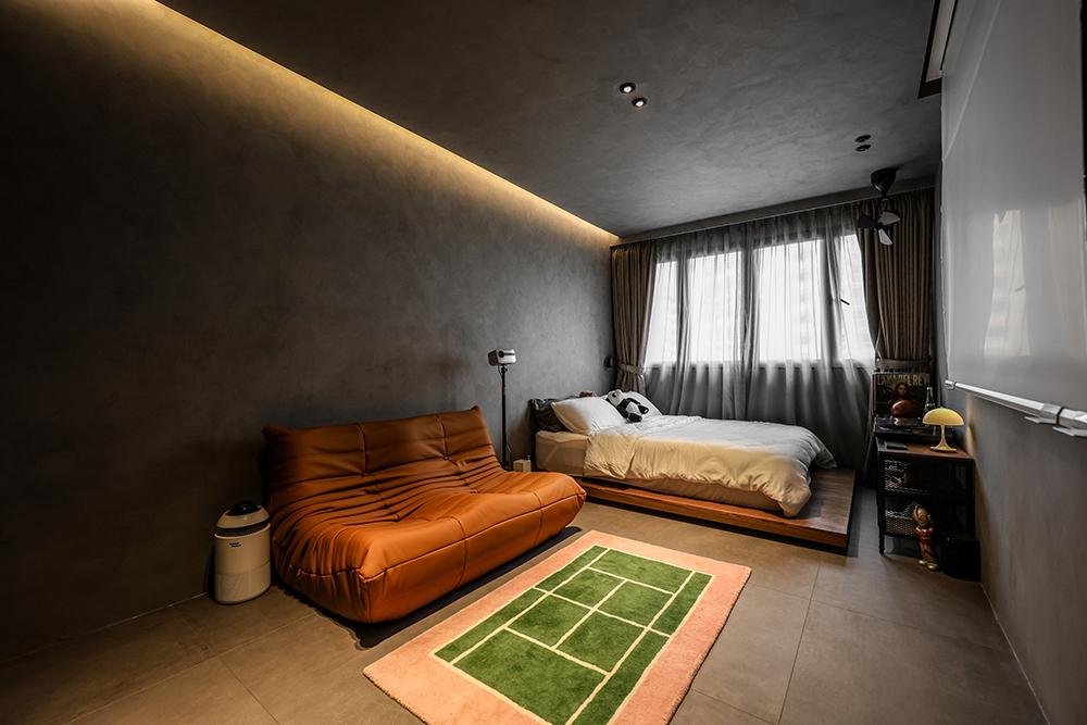 Industrial Bedroom with Platform Bed and Homogeneous Tiles