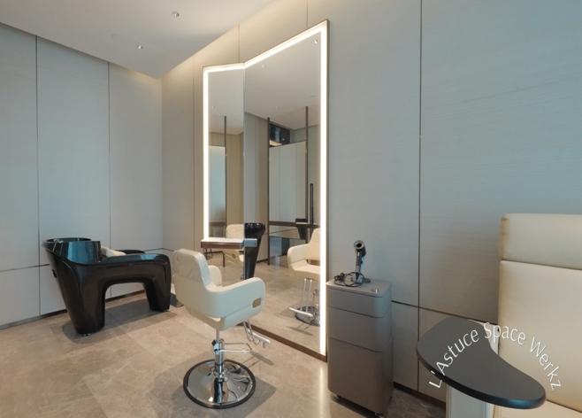 Modern Retail with Bookshelf and Side Table