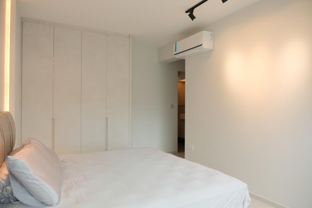 Minimalist Bedroom with Vinyl Flooring and Wardrobe
