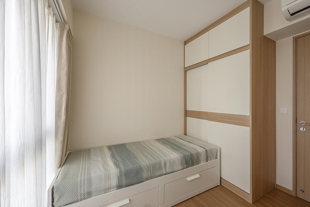 Scandinavian Bedroom with Vinyl Flooring and Wardrobe