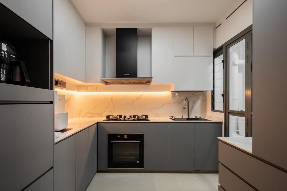 Modern Kitchen with Parquet Floor and Cement Floor