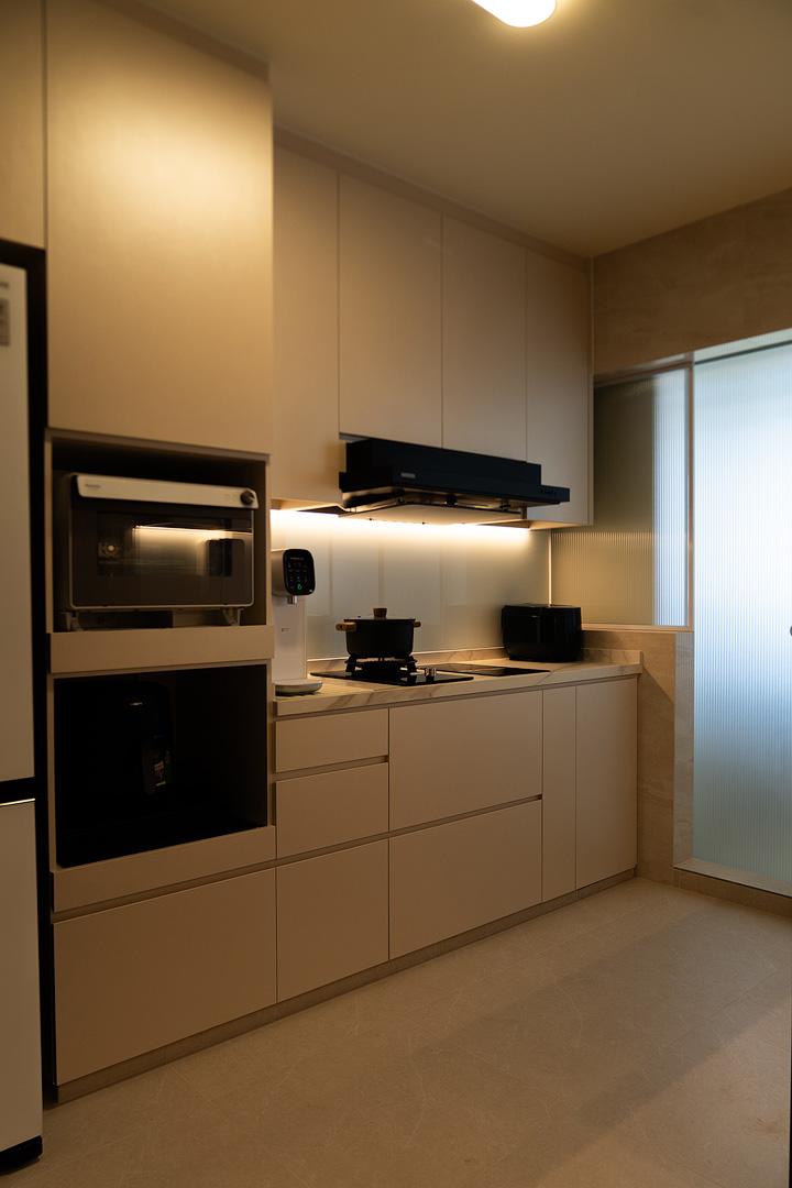 Modern Kitchen with Parquet Floor and Cement Floor