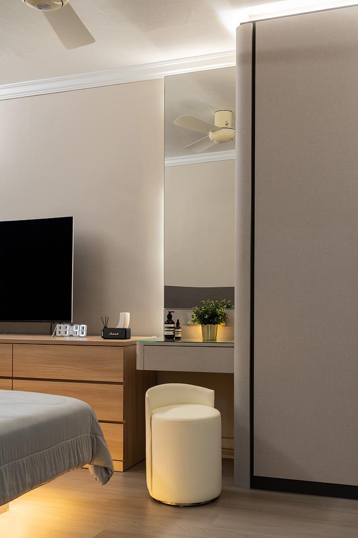 Contemporary Bedroom with Drop Ceiling and Ceiling Light