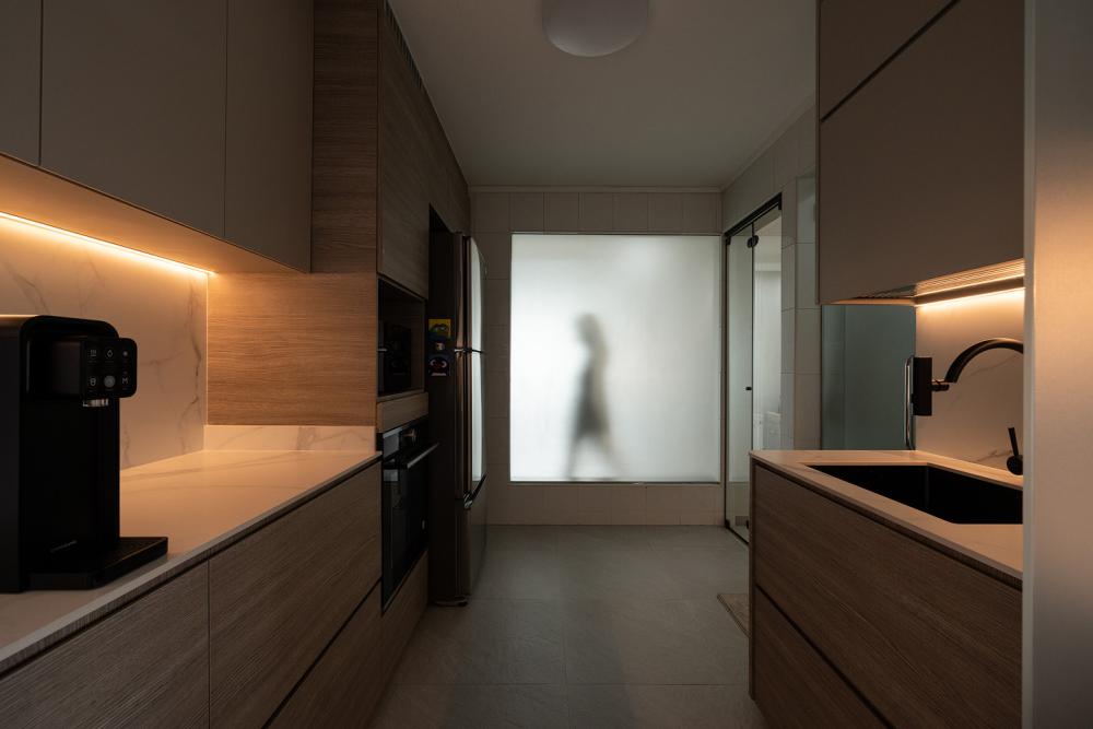Contemporary Kitchen with Herringbone Tiling and Marble Floor