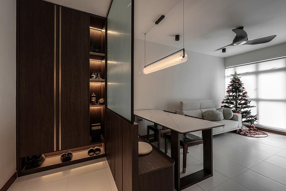 Modern Foyer with Settee and Homogeneous Tiles