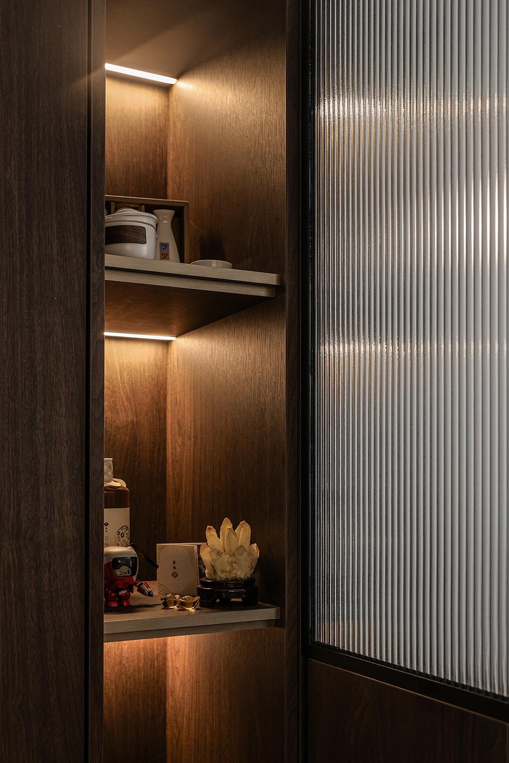 Modern Foyer with Storage Cabinets and Display Cabinets